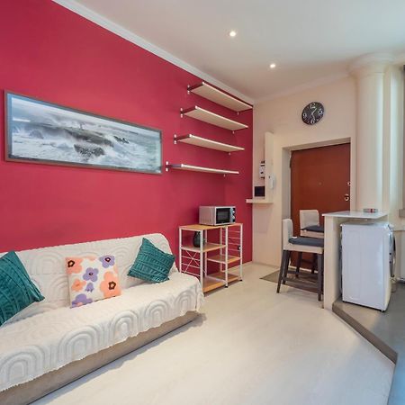 Xenia Apartments - Colorful Apartment In Fiera Area Milano Dış mekan fotoğraf